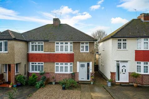Hilmay Drive, Boxmoor, Hemel Hempstead, Hertfordshire, HP1 1TZ
