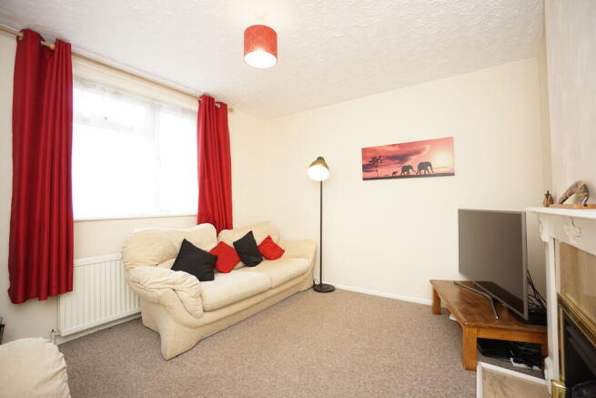 3 bed Terraced to rent Image 4