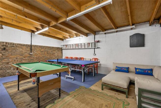 6 bed Terraced for sale Image 6