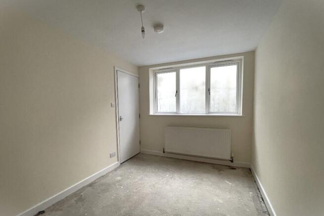 1 bed Ground Flat for sale Image 4