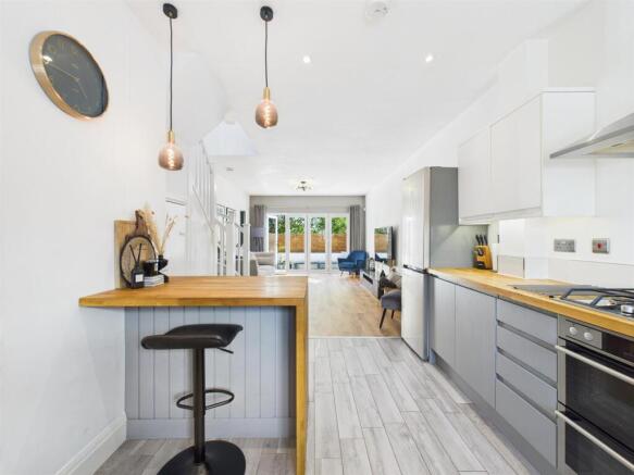 Living/Kitchen Area