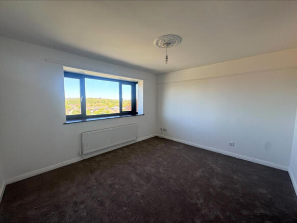 4 bed Detached to rent Image 7