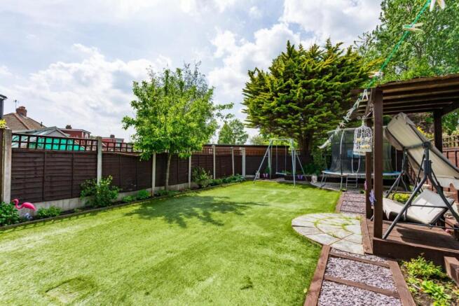 4 bed Semi-Detached for sale Image 12