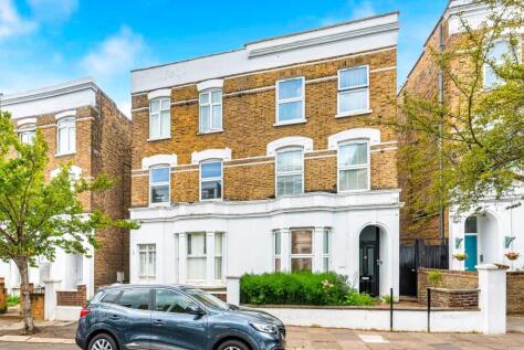Essex Road, Acton
