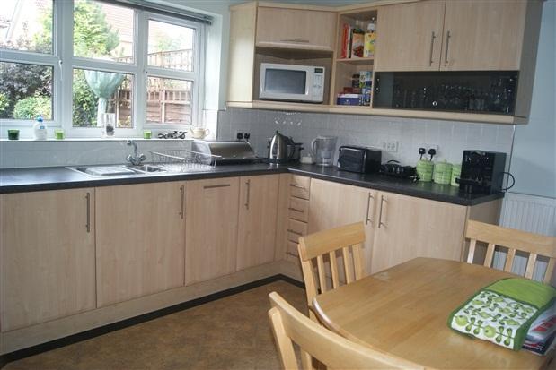 Kitchen Breakfast room (2)