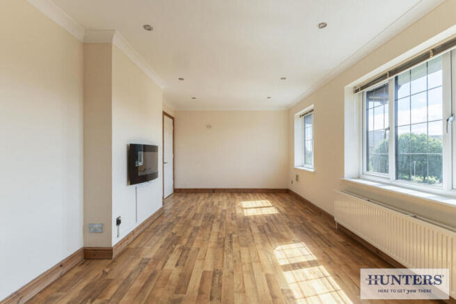 2 bed Penthouse for sale Image 6