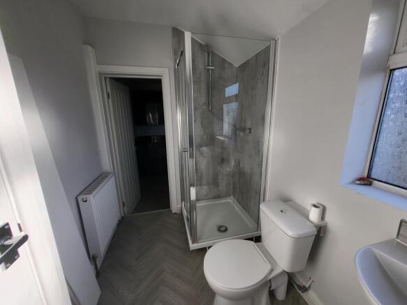 2 bed Terraced to rent Image 8