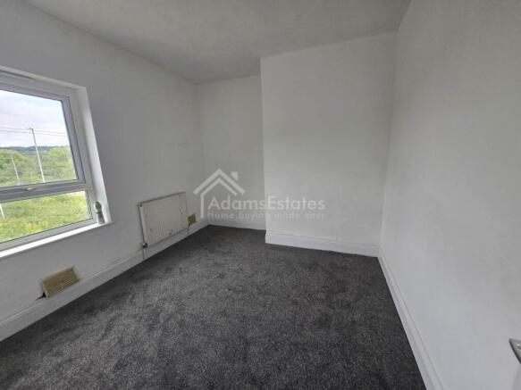 3 bed Terraced for sale Image 6