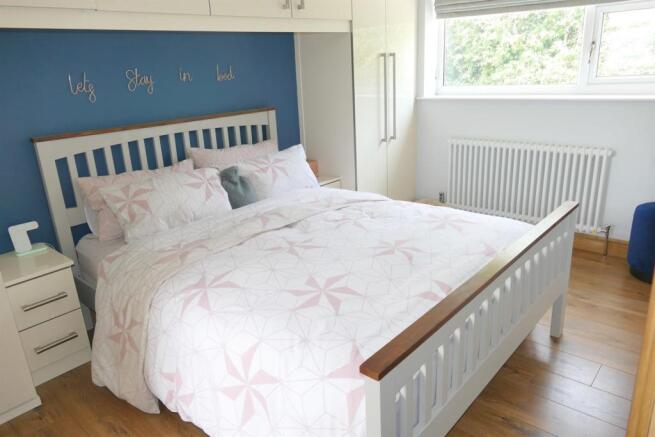 Bed 1 a