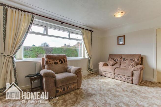 LOUNGE: