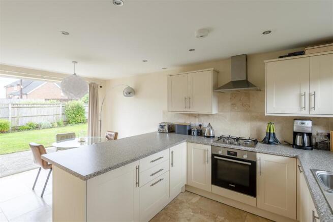 8471754-interior14.jpg