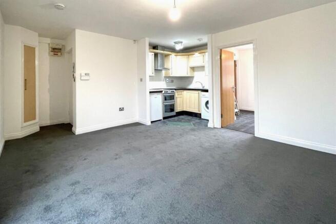 Living Room / Kitche