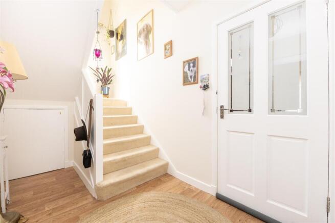 ENTRANCE HALLWAY.jpg