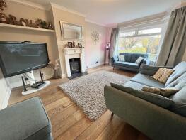 35, Windsor Road, Hailsham BN27 3HL