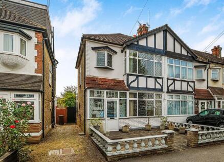 Normanshire Drive, Chingford