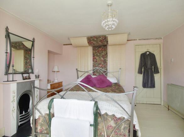 Bedroom 1 (Double)