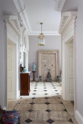9 bed House for sale Image 10