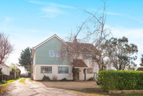 Modern Comfort and Coastal Living in Brancaster