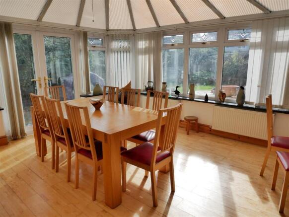 Ernle Road, Calne - View 6
