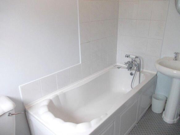1st Floor Bathroom