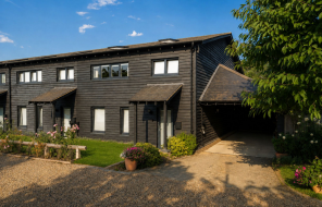 7, The Stables, Northfleet Green, Gravesend DA13 9PN