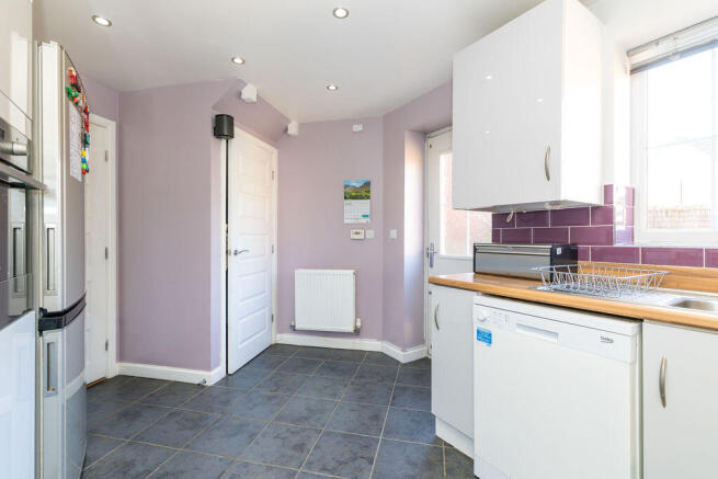 3 bed Semi-Detached for sale Image 9