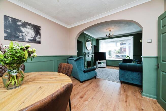 3 bed Terraced for sale Image 4