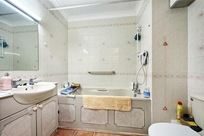 Photo 11