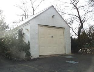 Detached Garage
