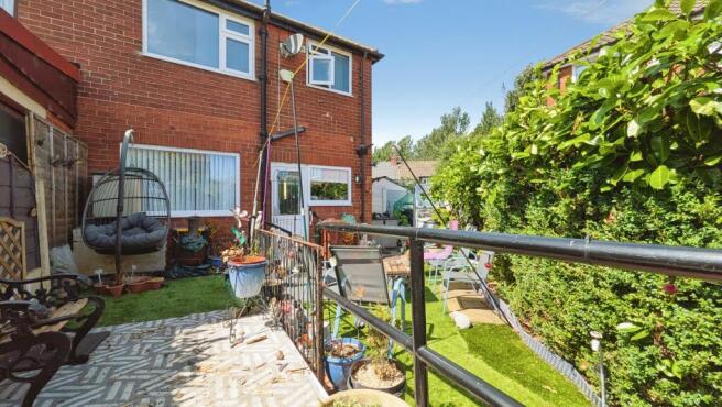 3 bed Semi-Detached for sale Image 12