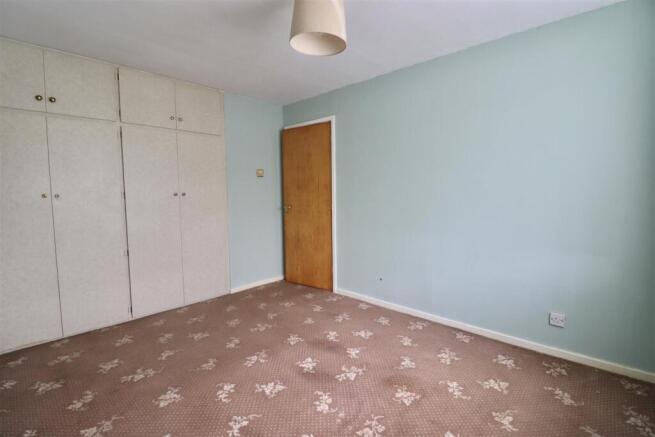 2 bed Semi-Detached Bungalow for sale Image 6