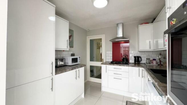 16 Forest Rise_5983.jpg