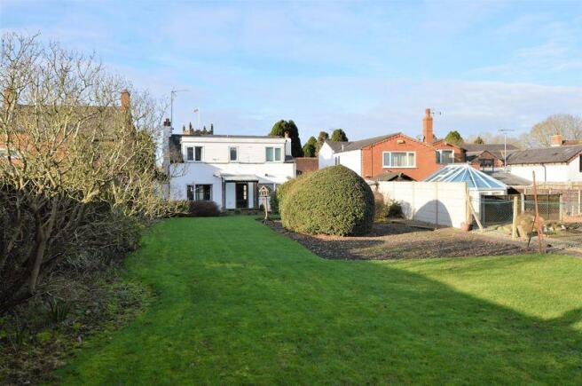 Garden to house