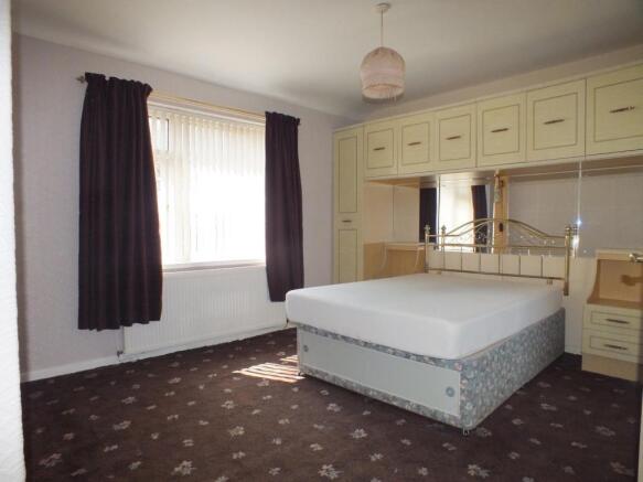 bed 1 (front)