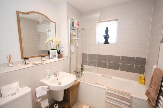 Family Bathroom.JPG