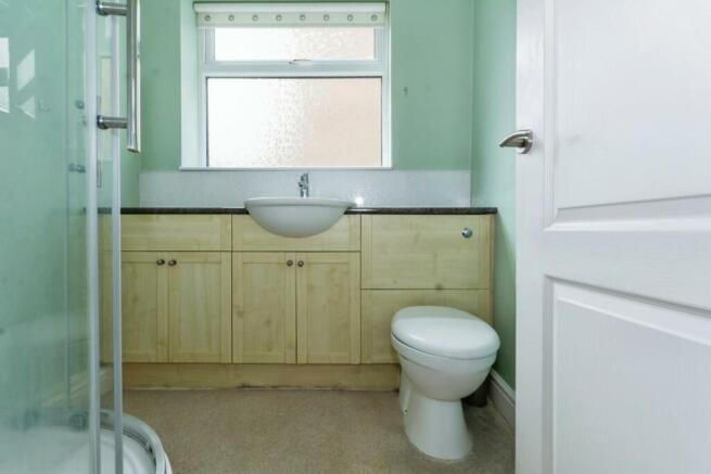 Shower room (2).jpg