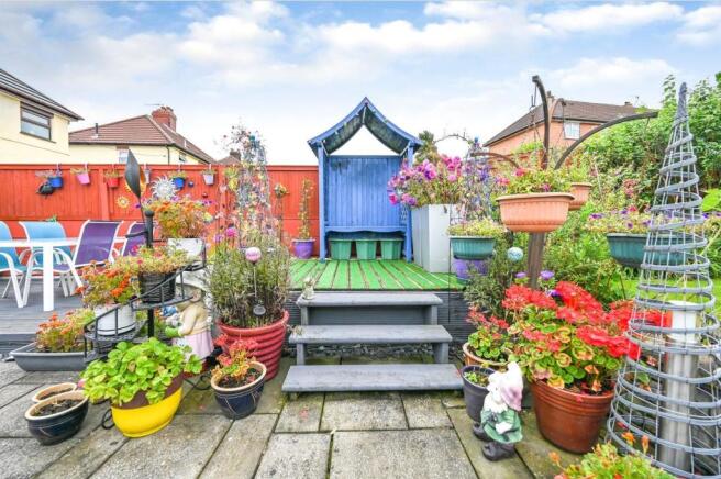 jm-Nw9IgAkGGoflkkaIs7Q.jpg