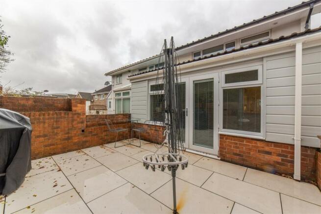 11 Hazel Close-25.jpg