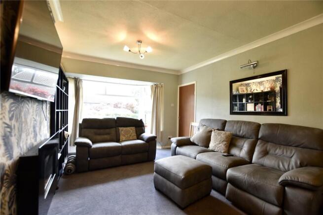 2 bed Semi-Detached Bungalow for sale Image 6