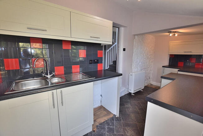 2 bed Cottage for sale Image 8