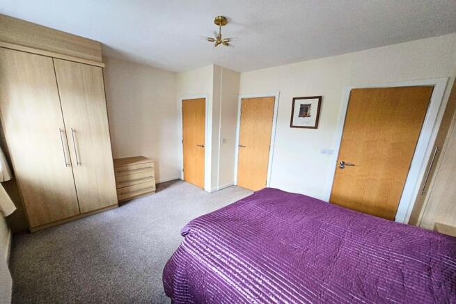 3 bed Terraced for sale Image 12