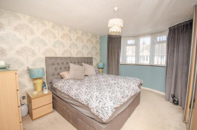 Bedroom 1.jpg