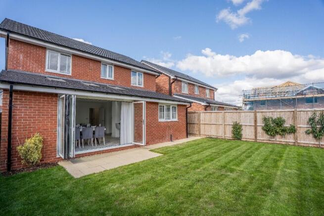 4 bed Detached for sale Image 10