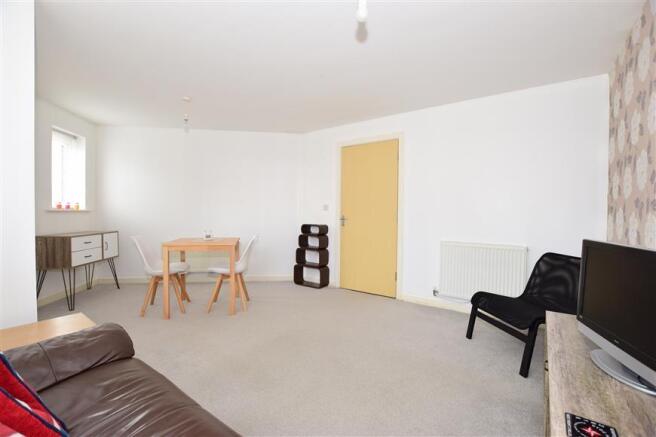Lounge/ Dining Room