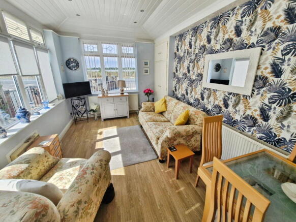 2 bed Terraced Bungalow for sale Image 11