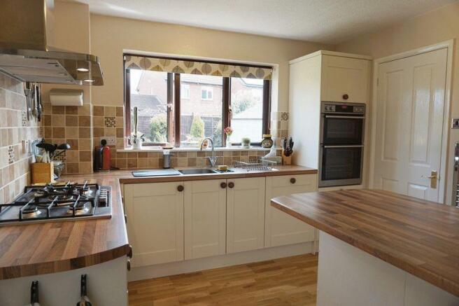 Kitchen/Breakf...