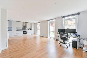 Flat 4, Bramshurst, Abbey Road, London NW8 0AX