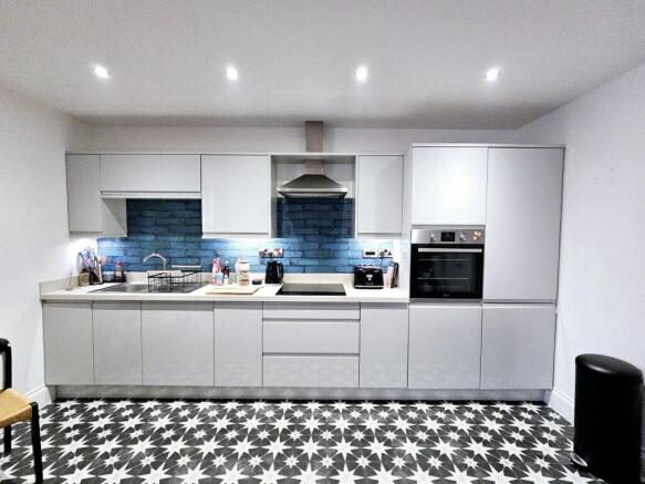 1 bed Flat for sale Image 7