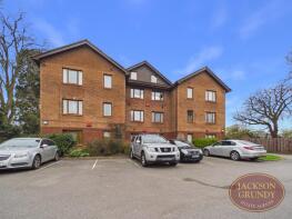 Flat 9, 127 Park View, Harlestone Road, Northampton NN5 6AA