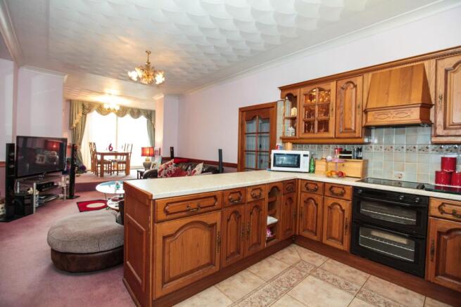 Kitchen/lounge